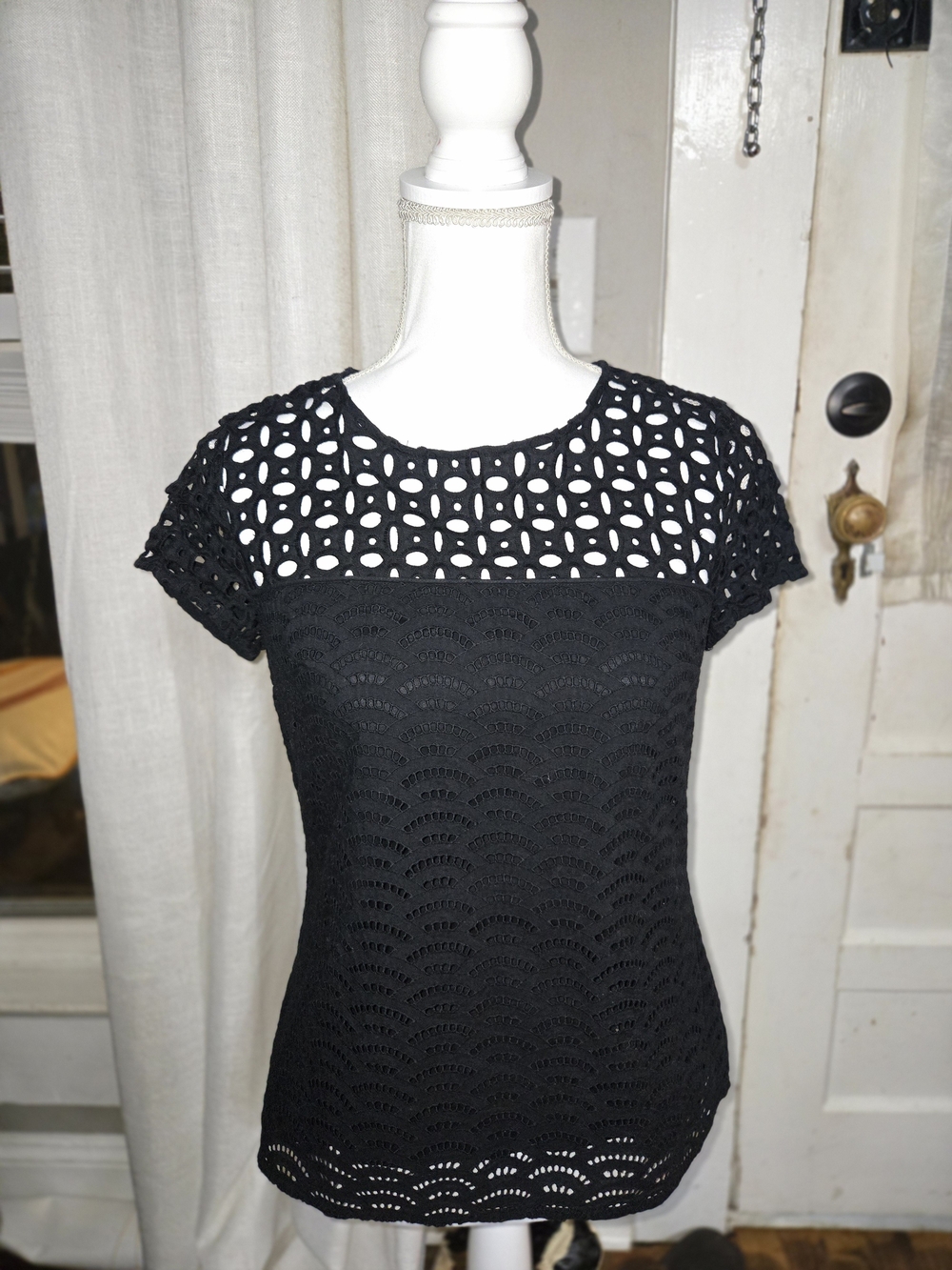 Banana Republic Black Crochet Lace Short Sleeve Top
